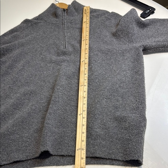 JW ANDERSON X Uniqlo Gray Zip Up Sweater - Picture 6 of 7